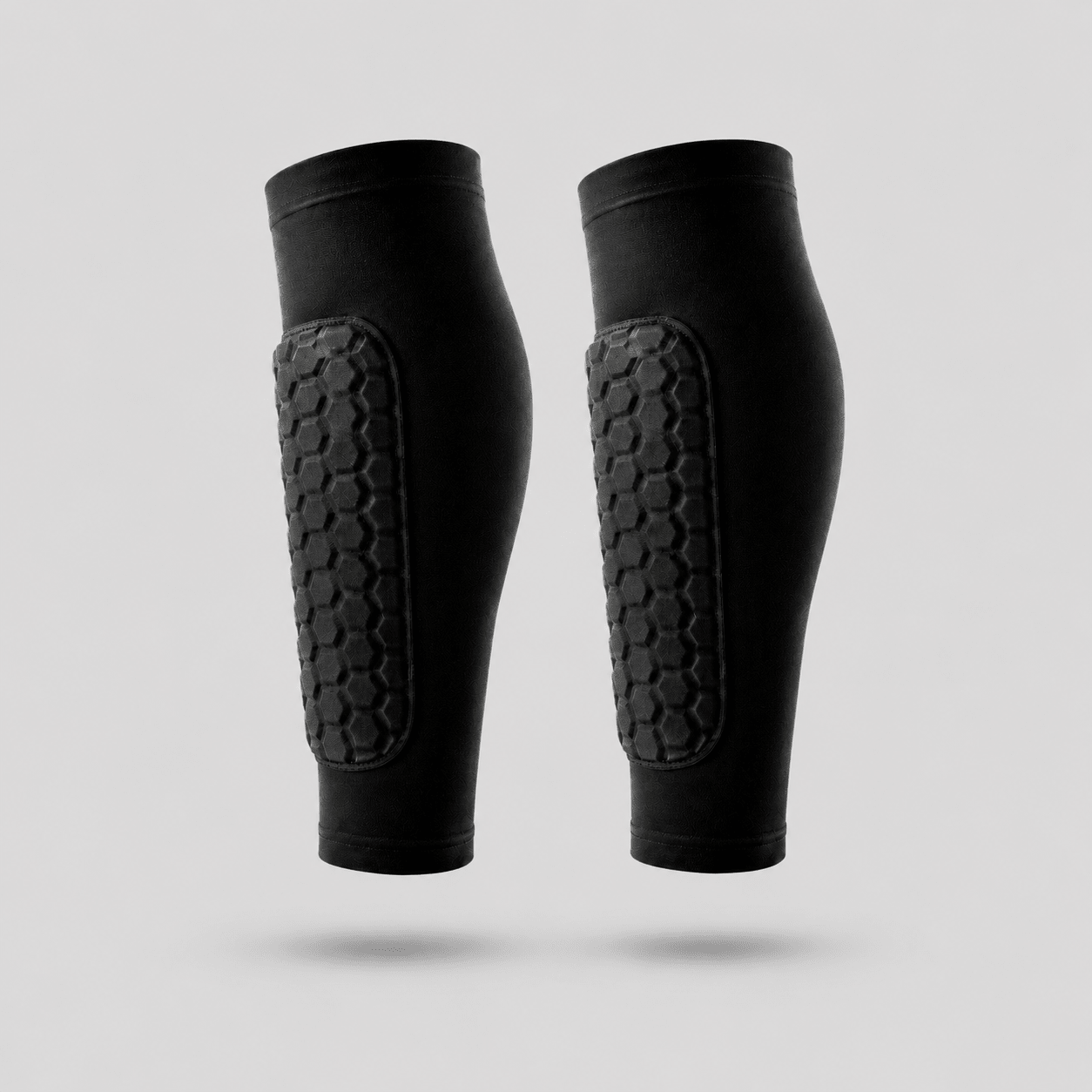 KO Premium Voetbal Scheenbeschermer Sleeves Honeycomb Bescherming & Anti-Slip | Zwart - KOgripsocks