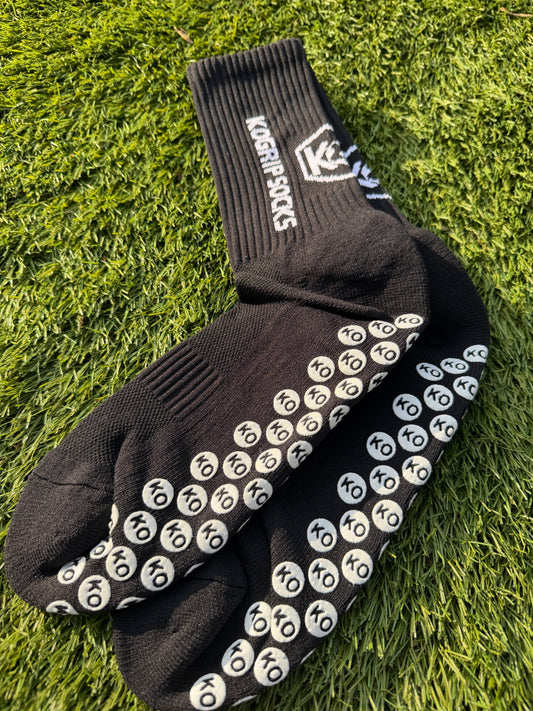 KOgripsocks Black Edition – Zwarte Anti-Slip Voetbalsokken – Grip, Comfort & Stabiliteit – Unisex 40-46