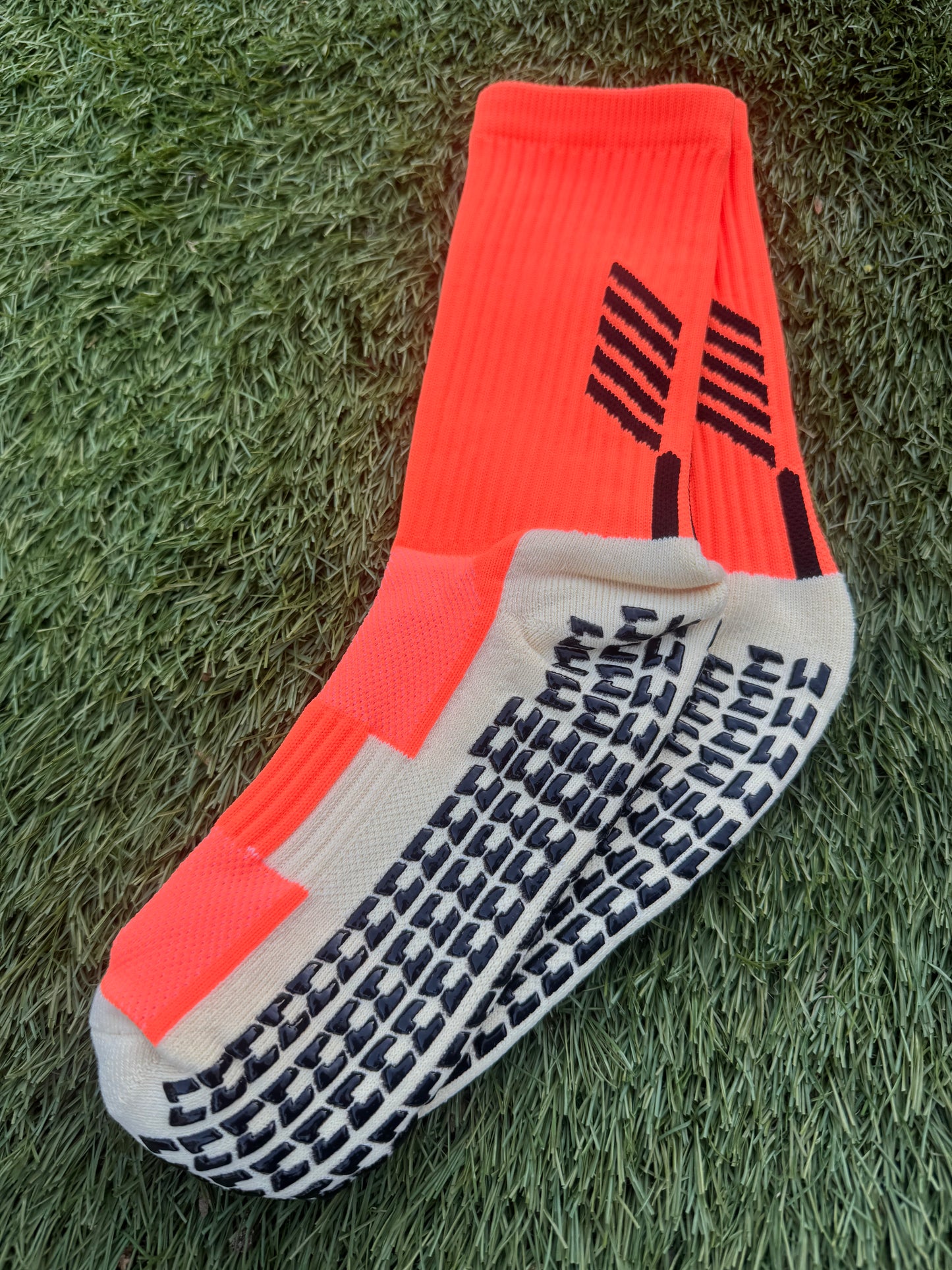 KO Kids Gripsocks Oranje – Antislip Voetbalsokken voor Kinderen | Grip & Comfort voor Training en Wedstrijd